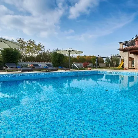 Villa Irena ゲストハウス Rebići